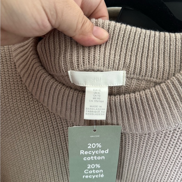 H&M Taupe Knit Sweater - Picture 2 of 2